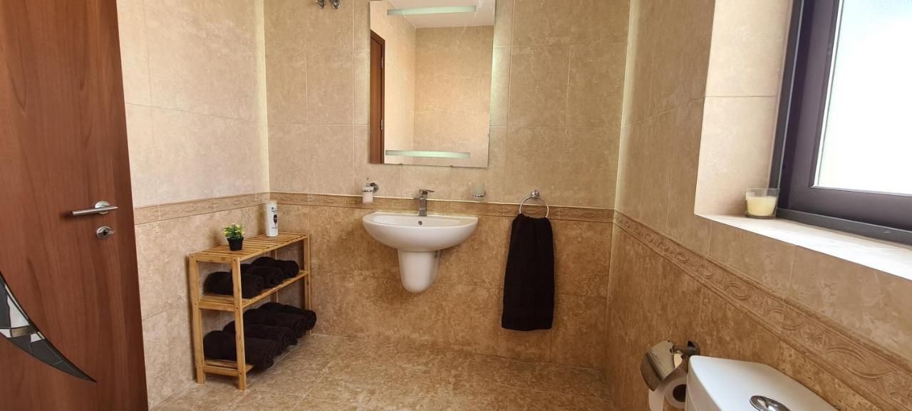 Large Apartment In Marsascala. Sleeps 6 Marsaskala Exterior photo