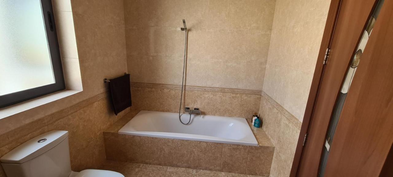 Large Apartment In Marsascala. Sleeps 6 Marsaskala Exterior photo