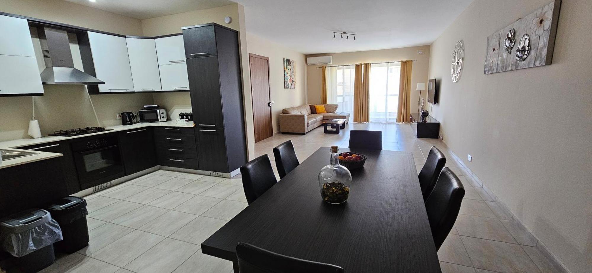 Large Apartment In Marsascala. Sleeps 6 Marsaskala Exterior photo